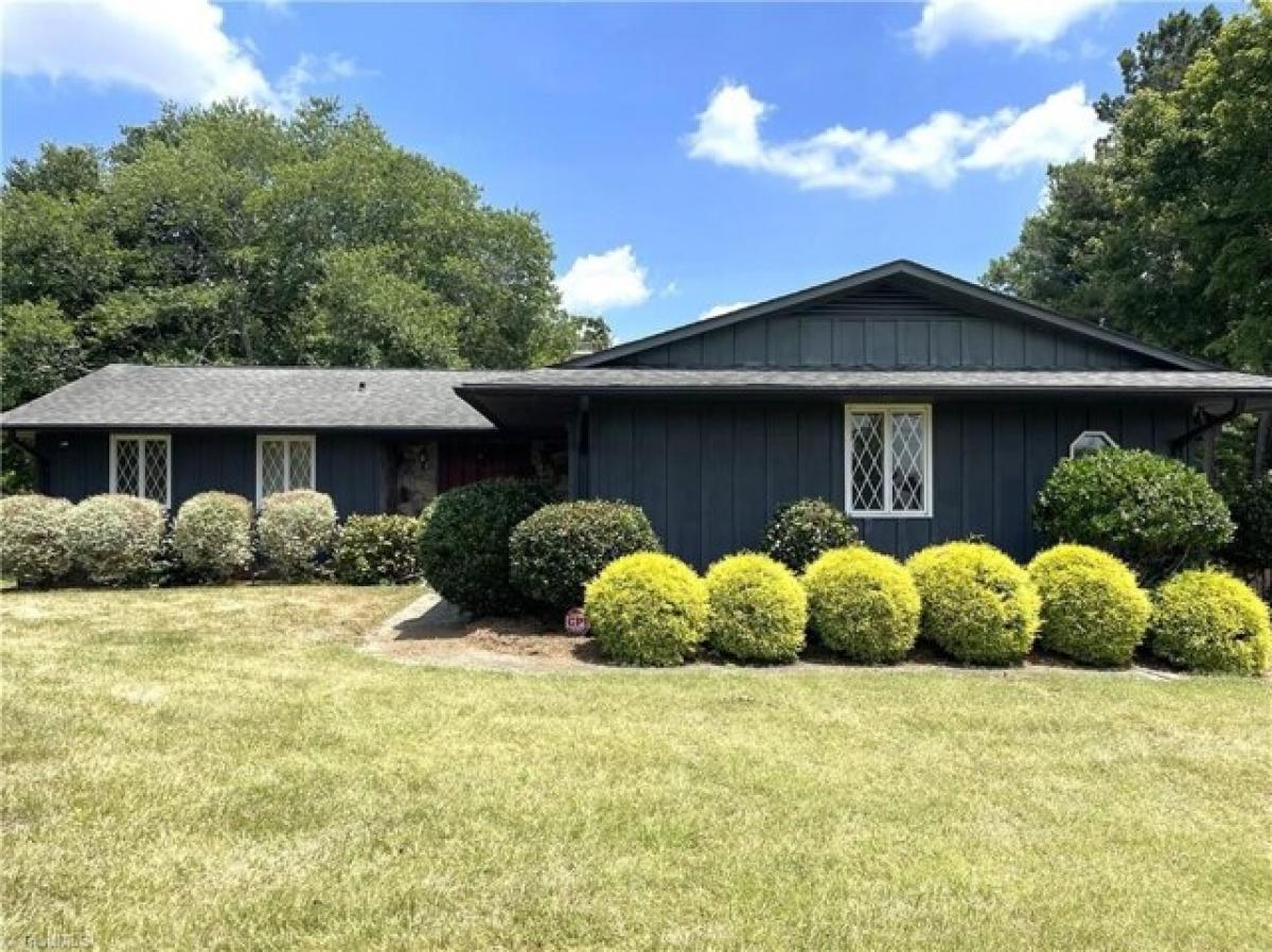 Picture of Home For Sale in Archdale, North Carolina, United States