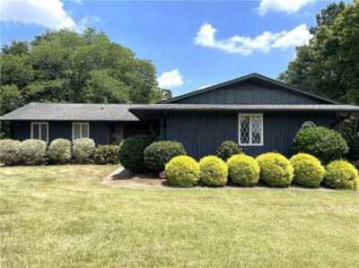 Home For Sale in Archdale, North Carolina