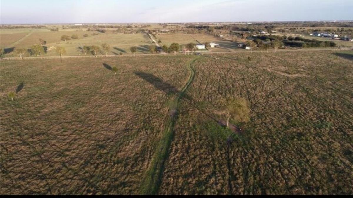 Picture of Residential Land For Sale in Brookshire, Texas, United States