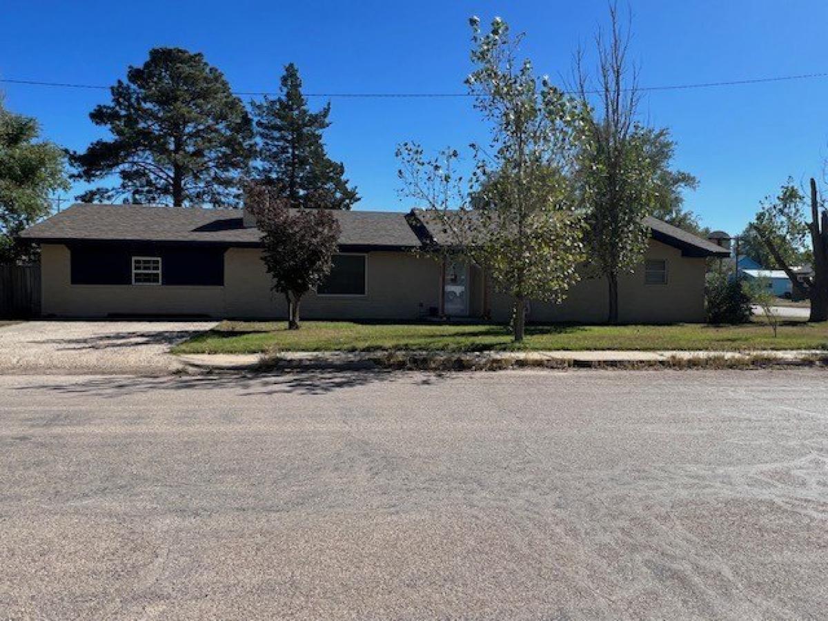 Picture of Home For Sale in Stratford, Texas, United States