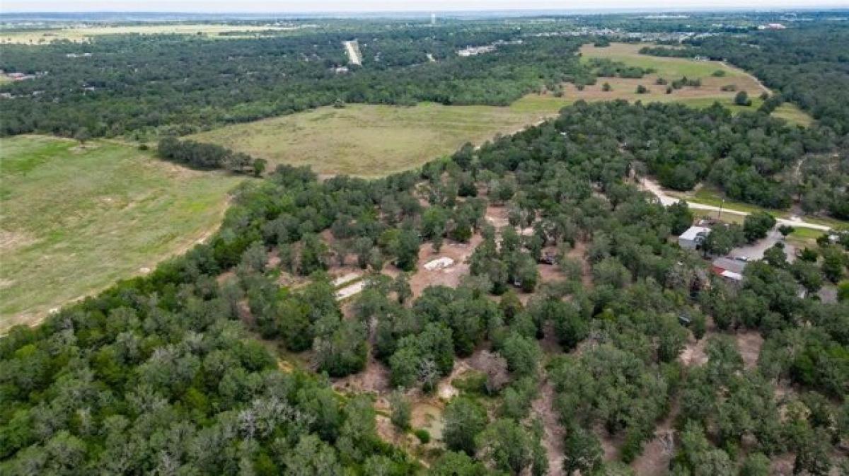 Picture of Home For Sale in Lockhart, Texas, United States