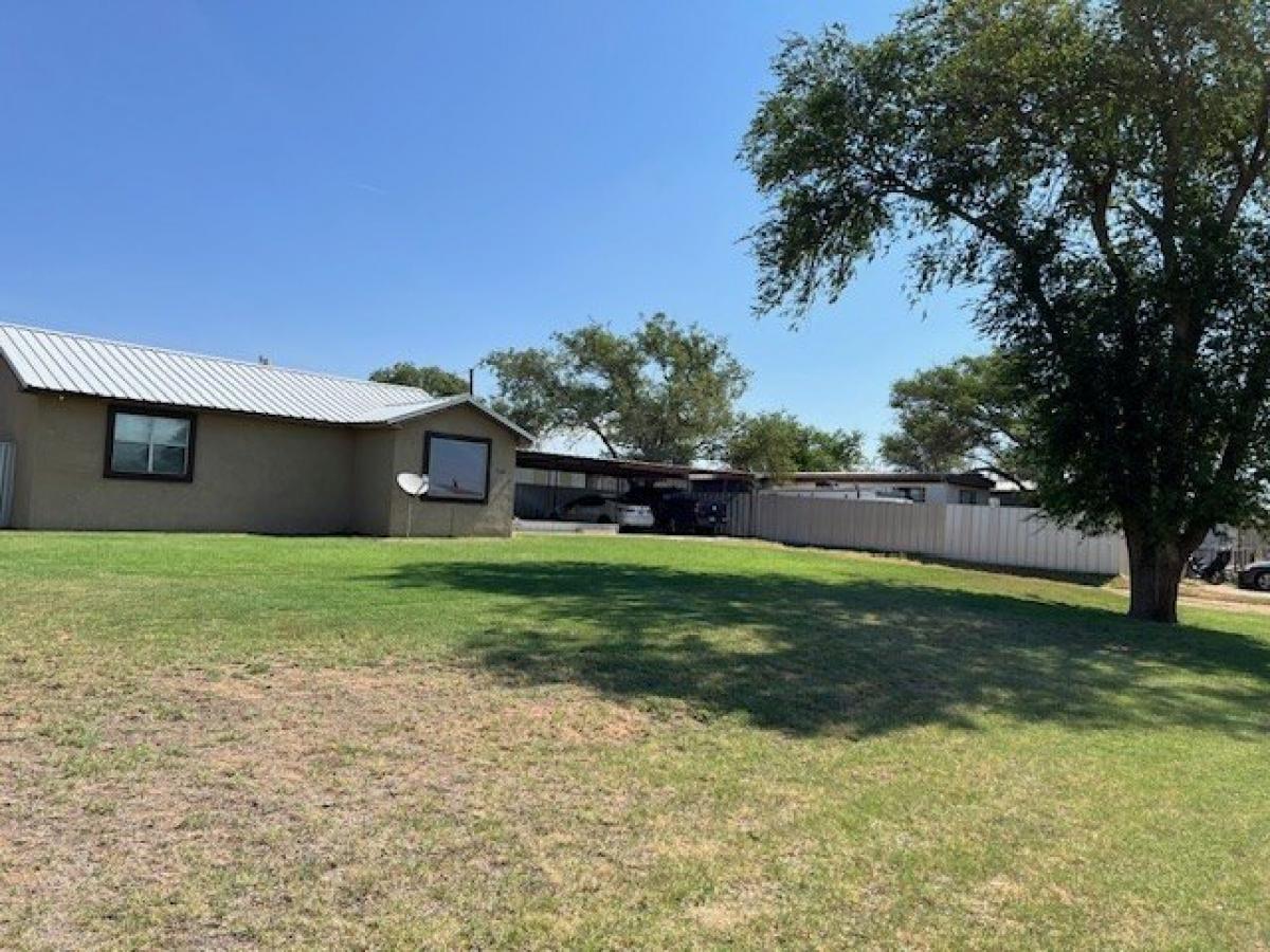 Picture of Home For Sale in Seagraves, Texas, United States