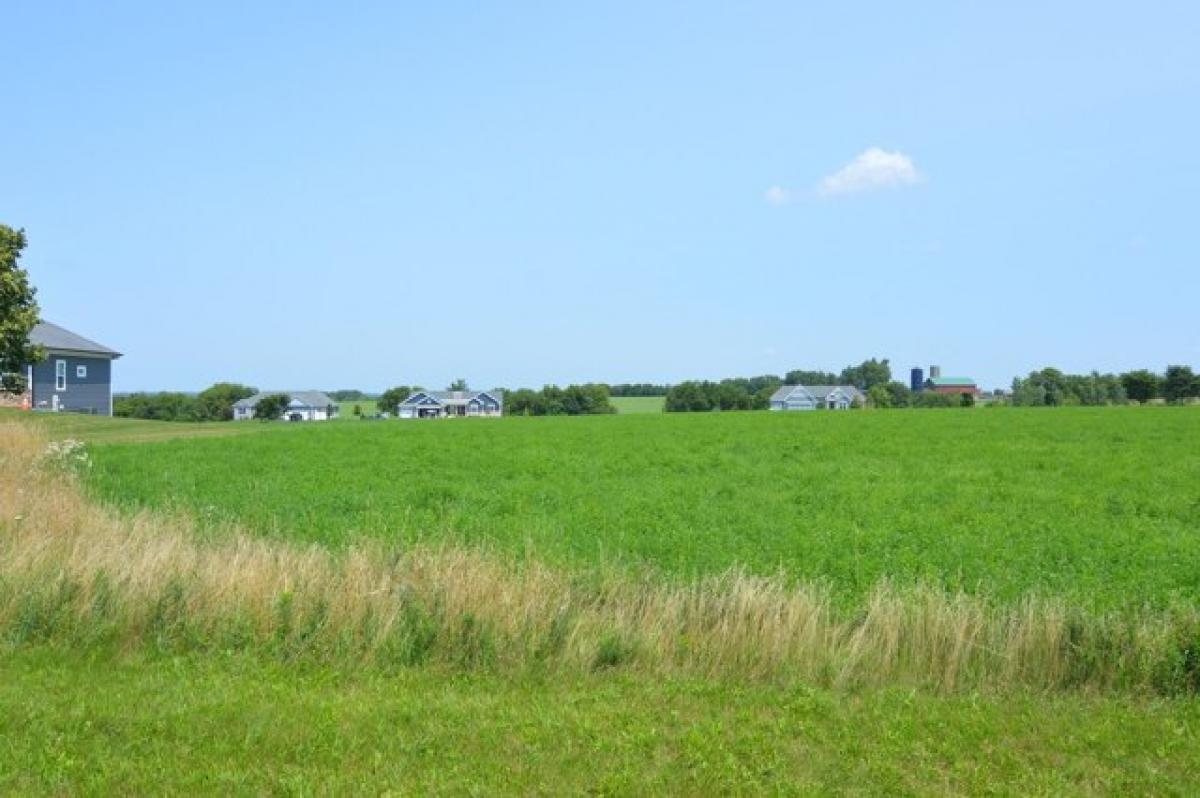 Picture of Residential Land For Sale in Ringwood, Illinois, United States