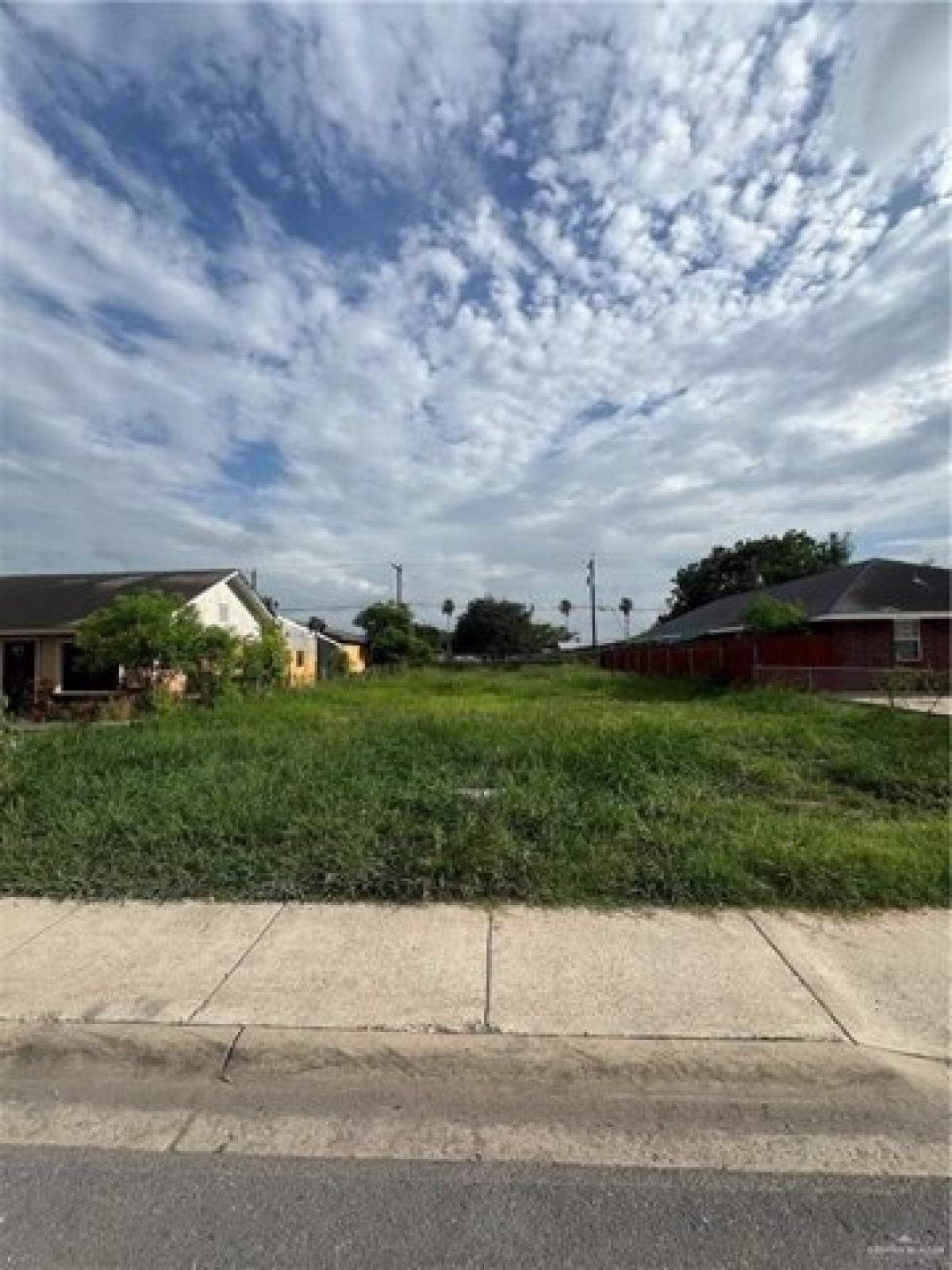 Picture of Residential Land For Sale in McAllen, Texas, United States