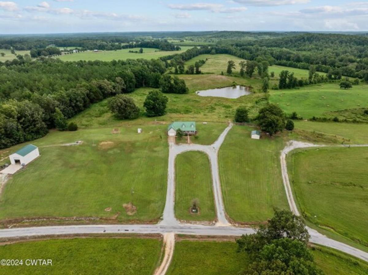 Picture of Home For Sale in Scotts Hill, Tennessee, United States