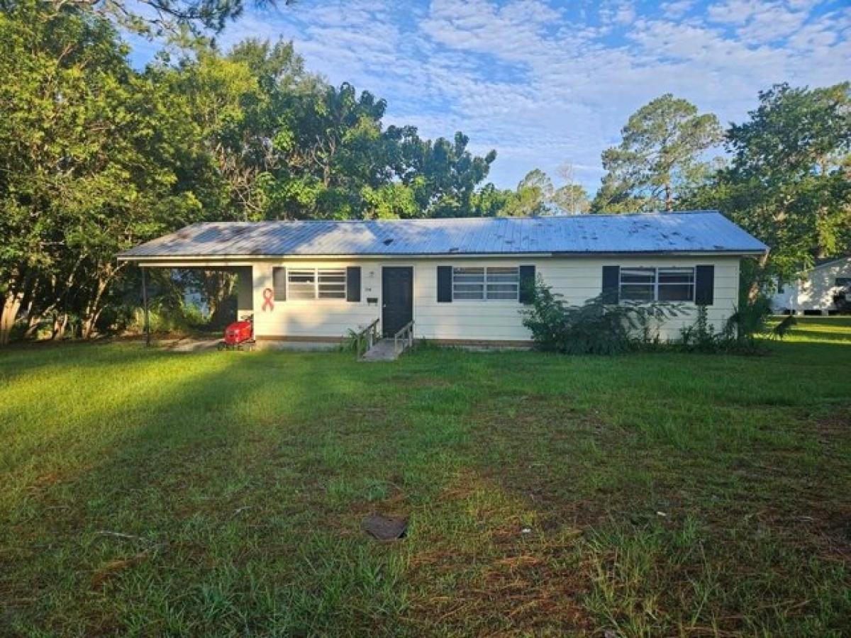 Picture of Home For Sale in Nashville, Georgia, United States