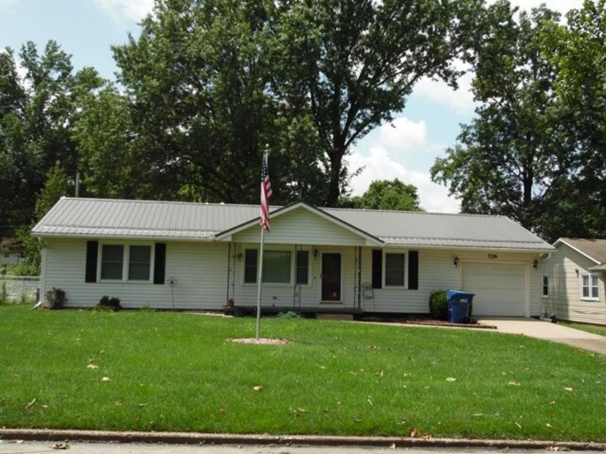 Picture of Home For Sale in Brookfield, Missouri, United States