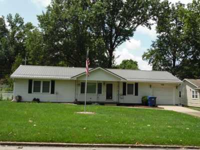 Home For Sale in Brookfield, Missouri