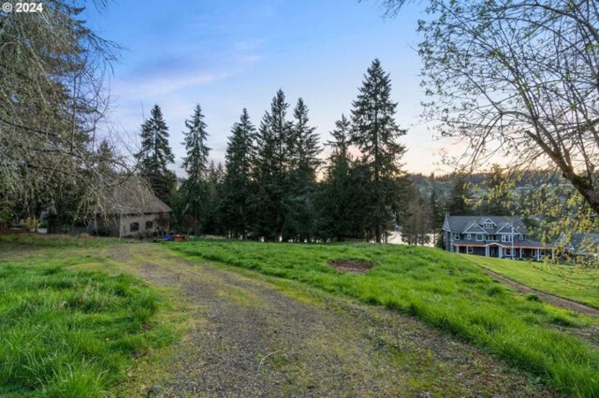 Picture of Residential Land For Sale in Oregon City, Oregon, United States