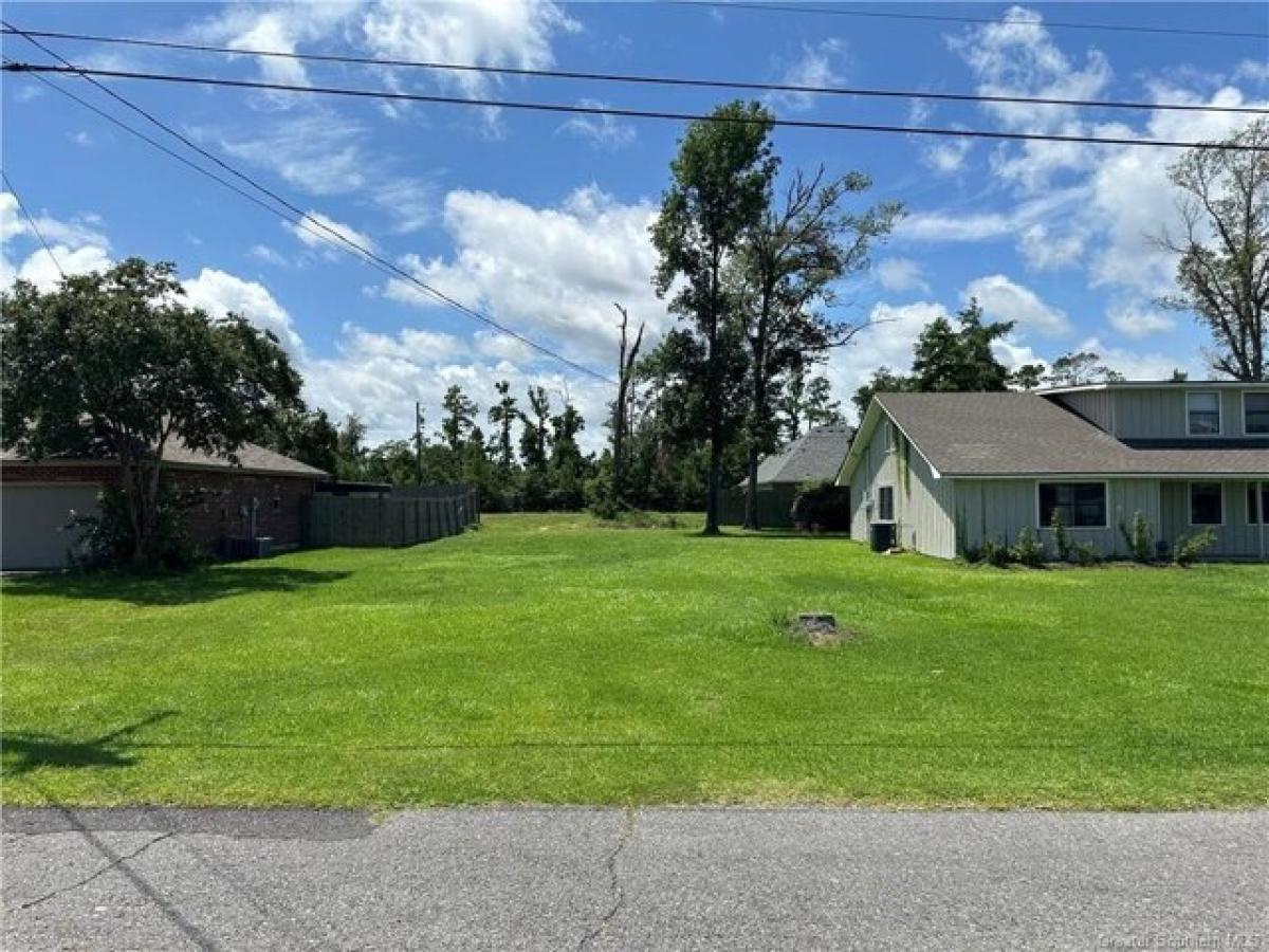 Picture of Residential Land For Sale in Sulphur, Louisiana, United States