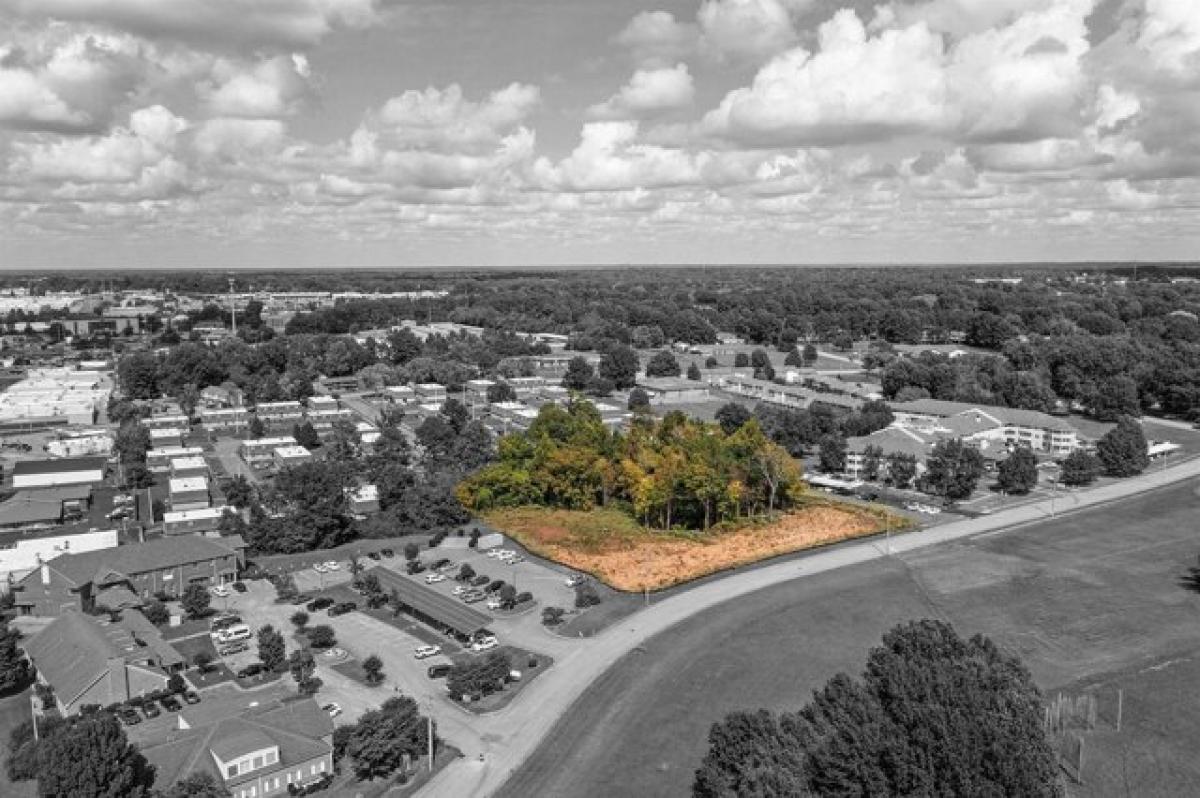 Picture of Residential Land For Sale in Jackson, Tennessee, United States