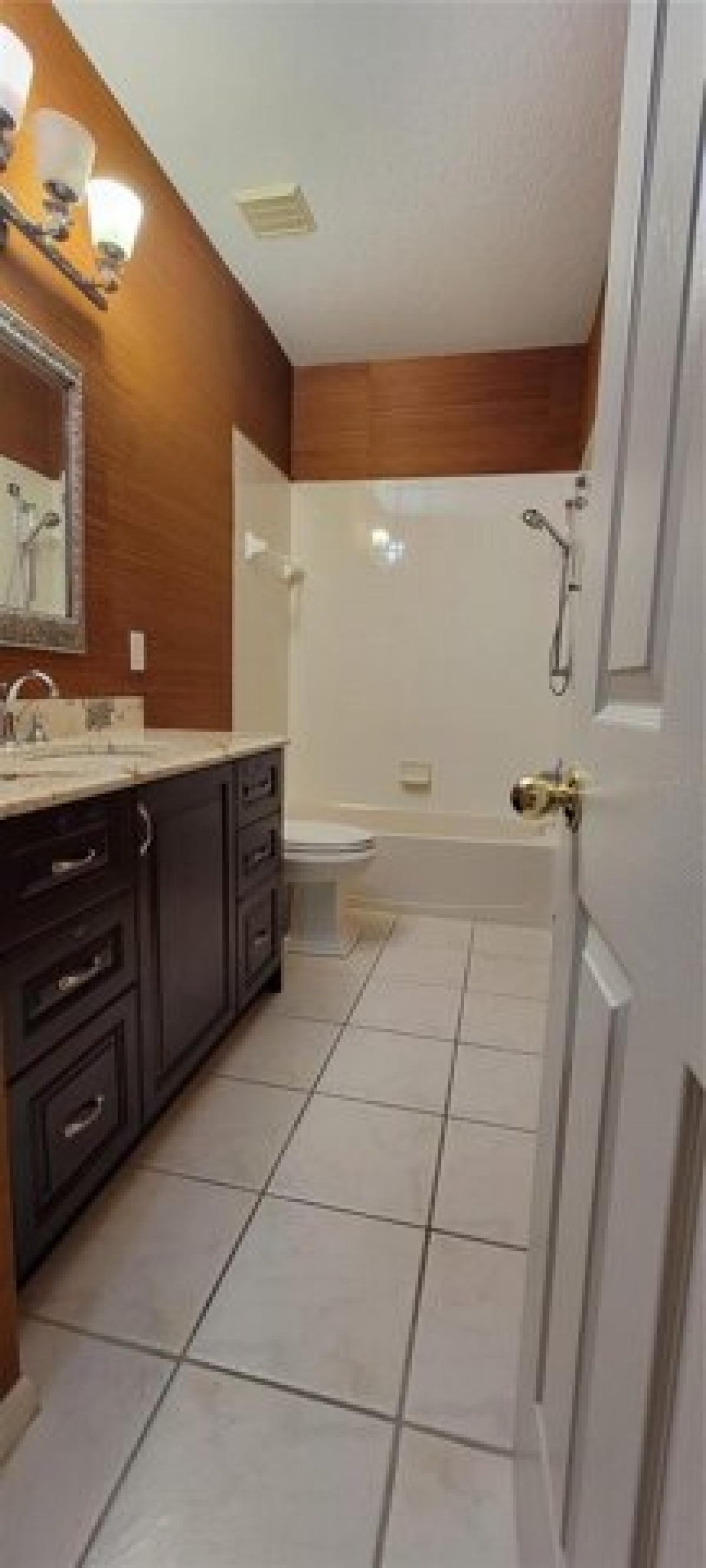 Picture of Home For Rent in Deland, Florida, United States