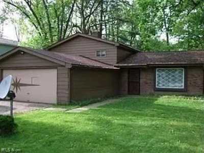 Home For Sale in Northfield, Ohio