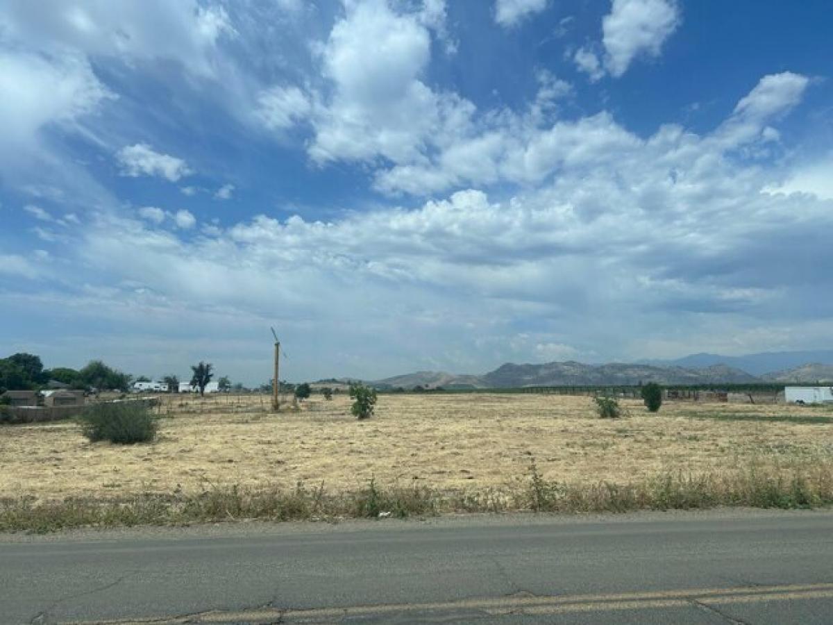 Picture of Residential Land For Sale in Porterville, California, United States