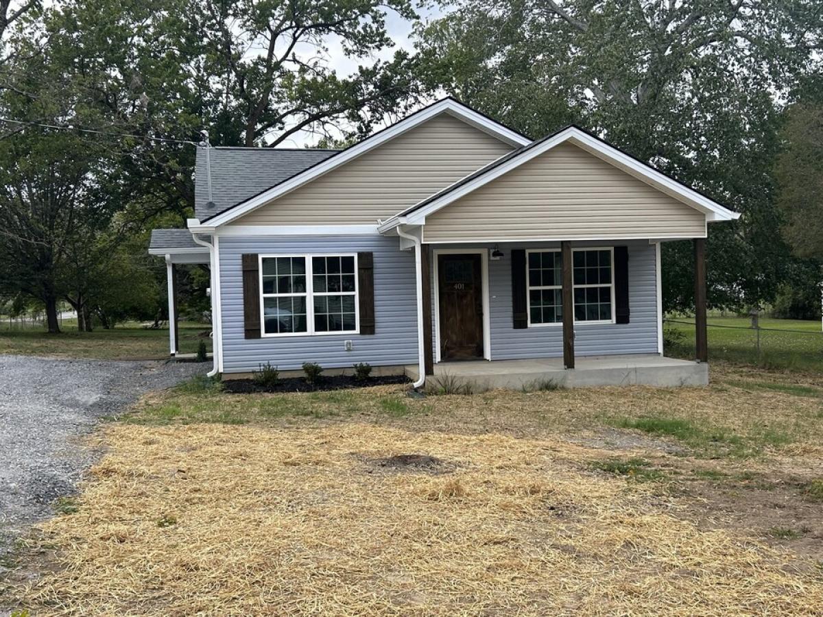 Picture of Home For Sale in Tullahoma, Tennessee, United States