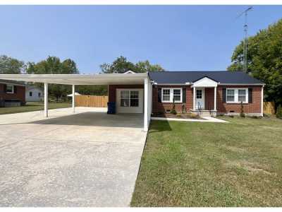 Home For Sale in Manchester, Tennessee