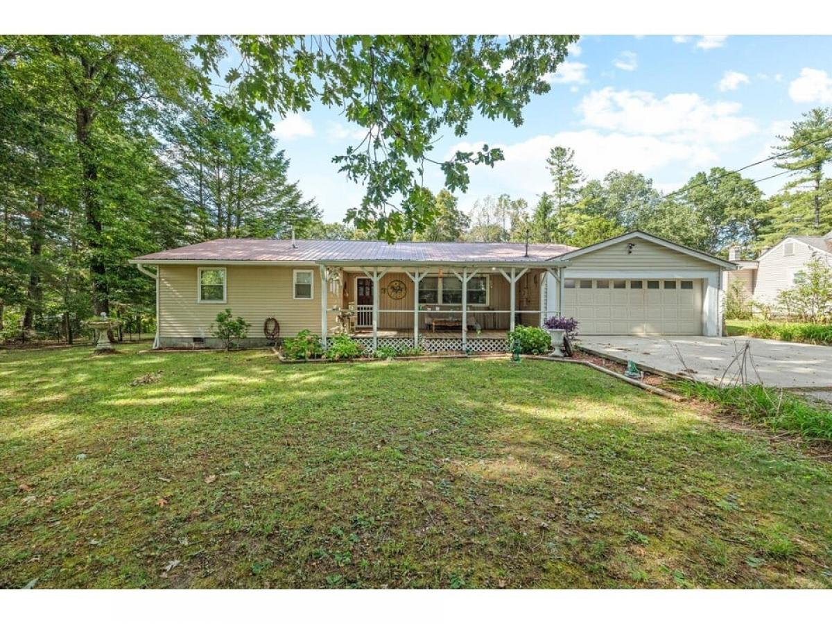 Picture of Home For Sale in Crossville, Tennessee, United States