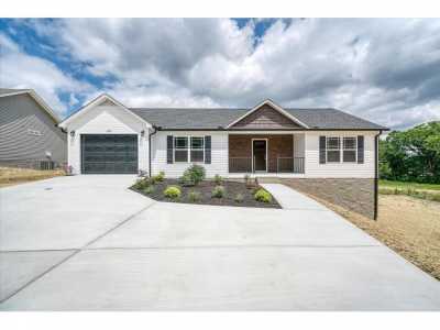 Home For Sale in Crossville, Tennessee