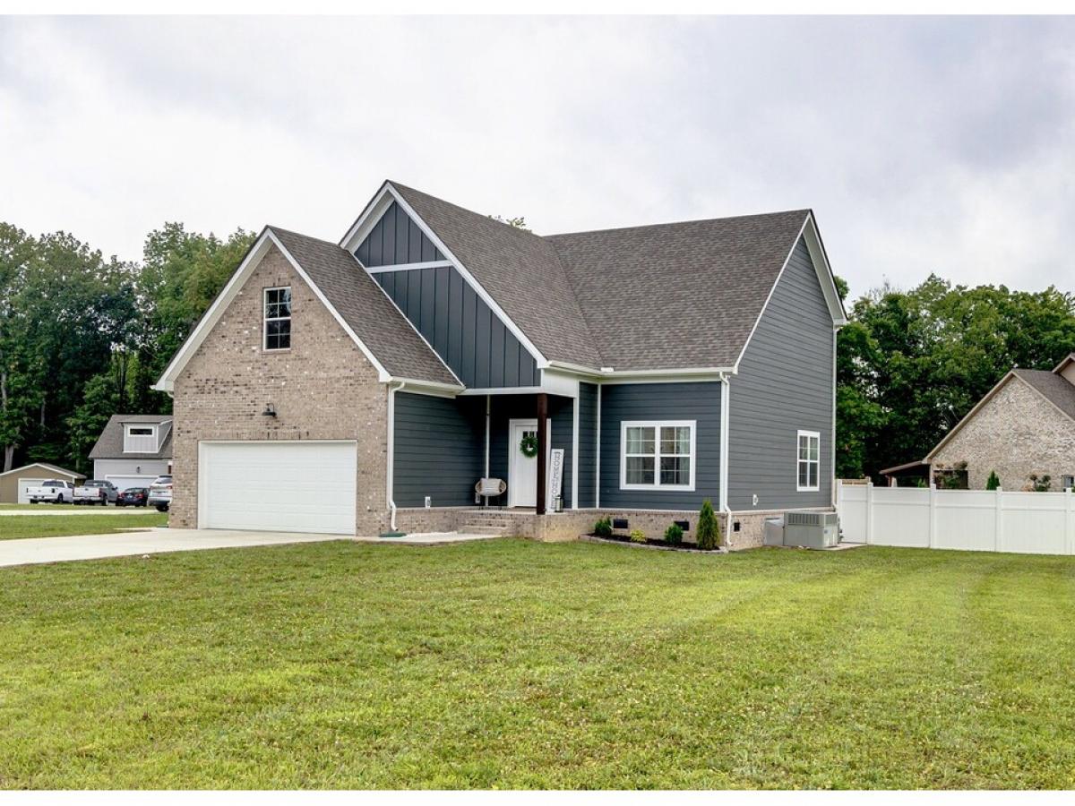 Picture of Home For Sale in Smithville, Tennessee, United States