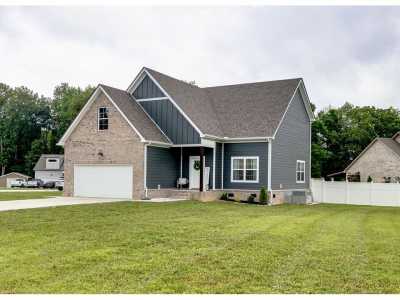 Home For Sale in Smithville, Tennessee