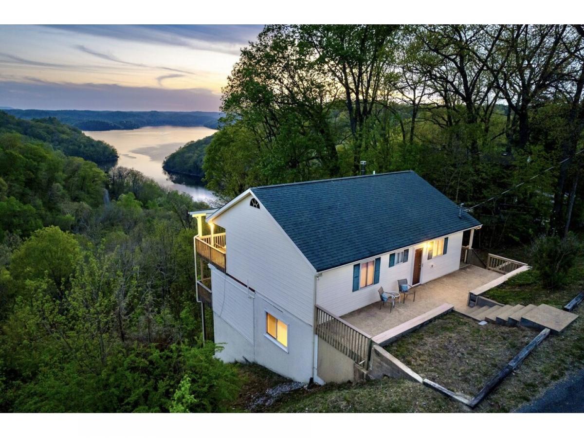 Picture of Home For Sale in Silver Point, Tennessee, United States