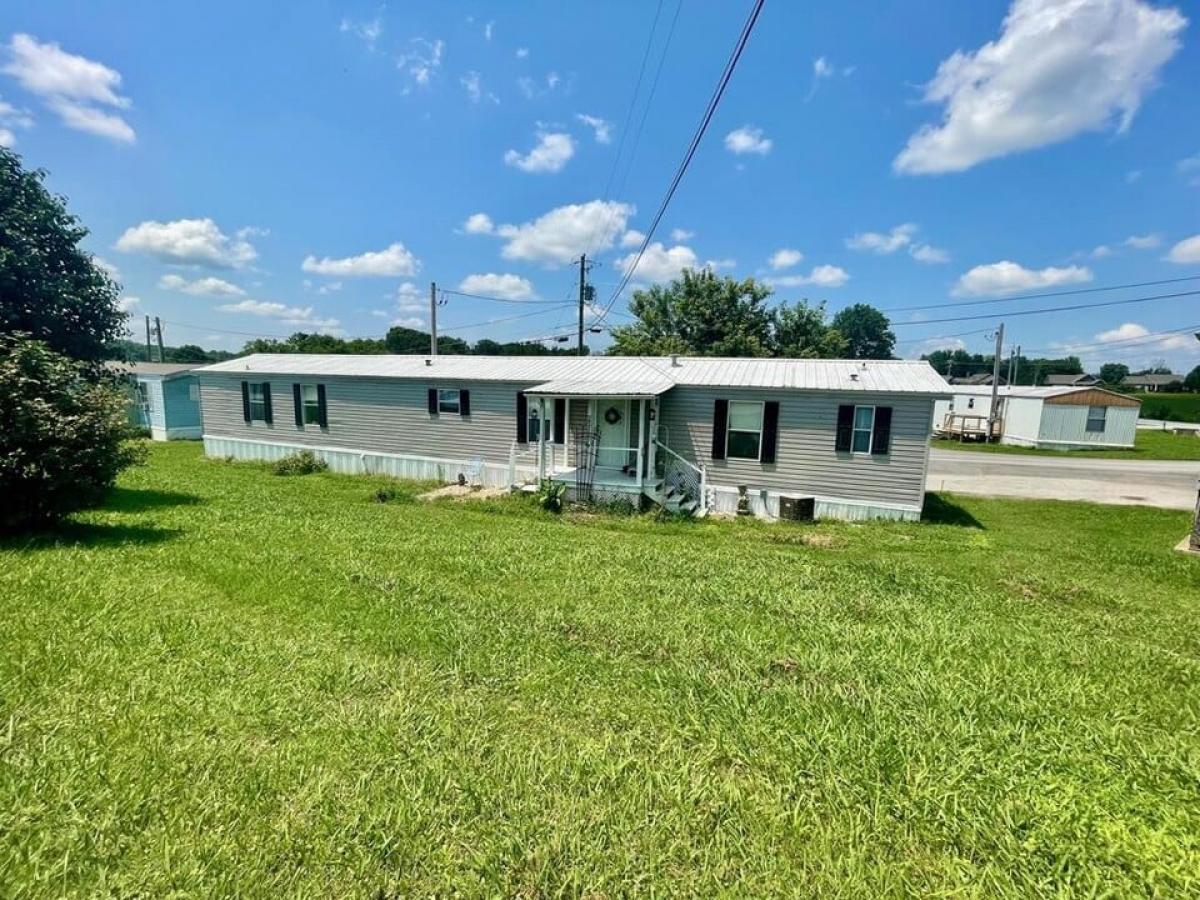 Picture of Home For Sale in Cookeville, Tennessee, United States