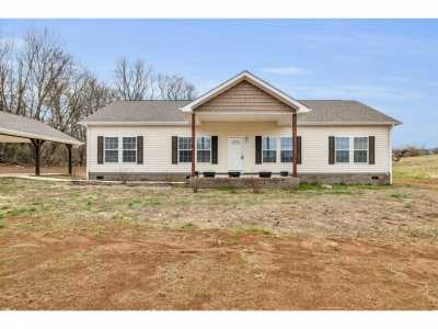 Home For Sale in Spring City, Tennessee