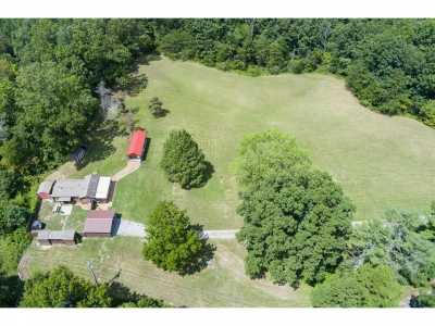 Home For Sale in Crab Orchard, Tennessee