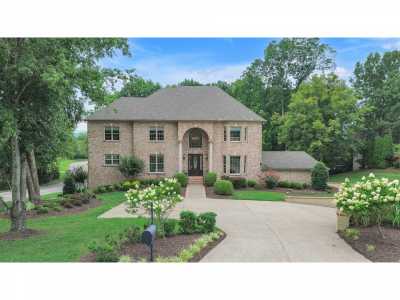 Home For Sale in Brentwood, Tennessee