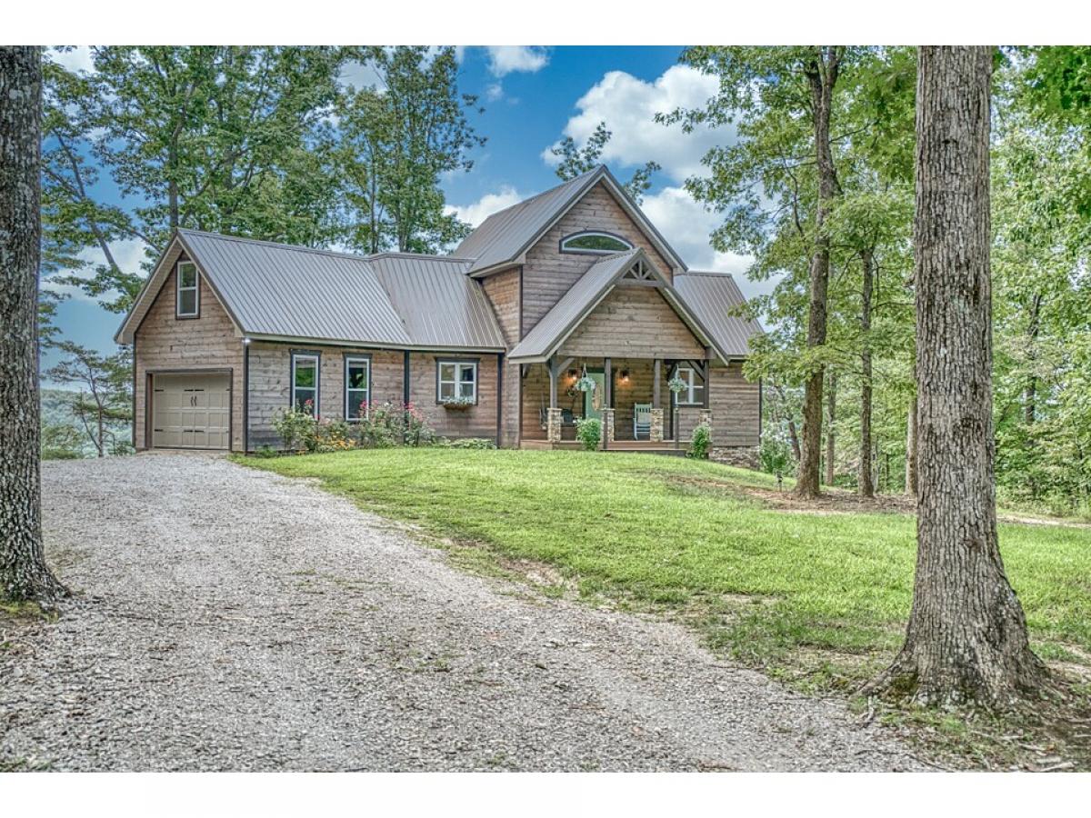 Picture of Home For Sale in Spencer, Tennessee, United States