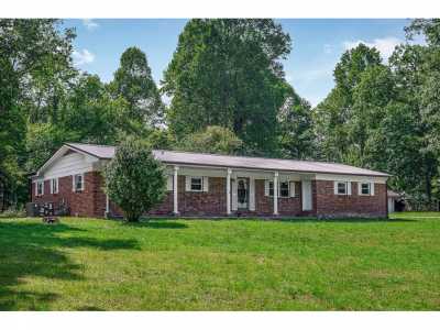 Home For Sale in Sparta, Tennessee