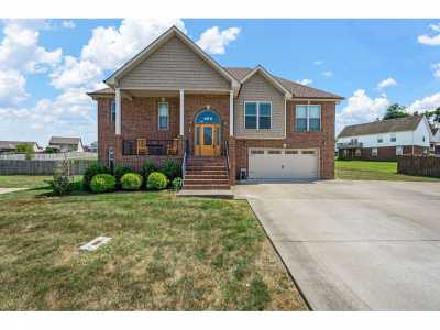 Home For Sale in Clarksville, Tennessee