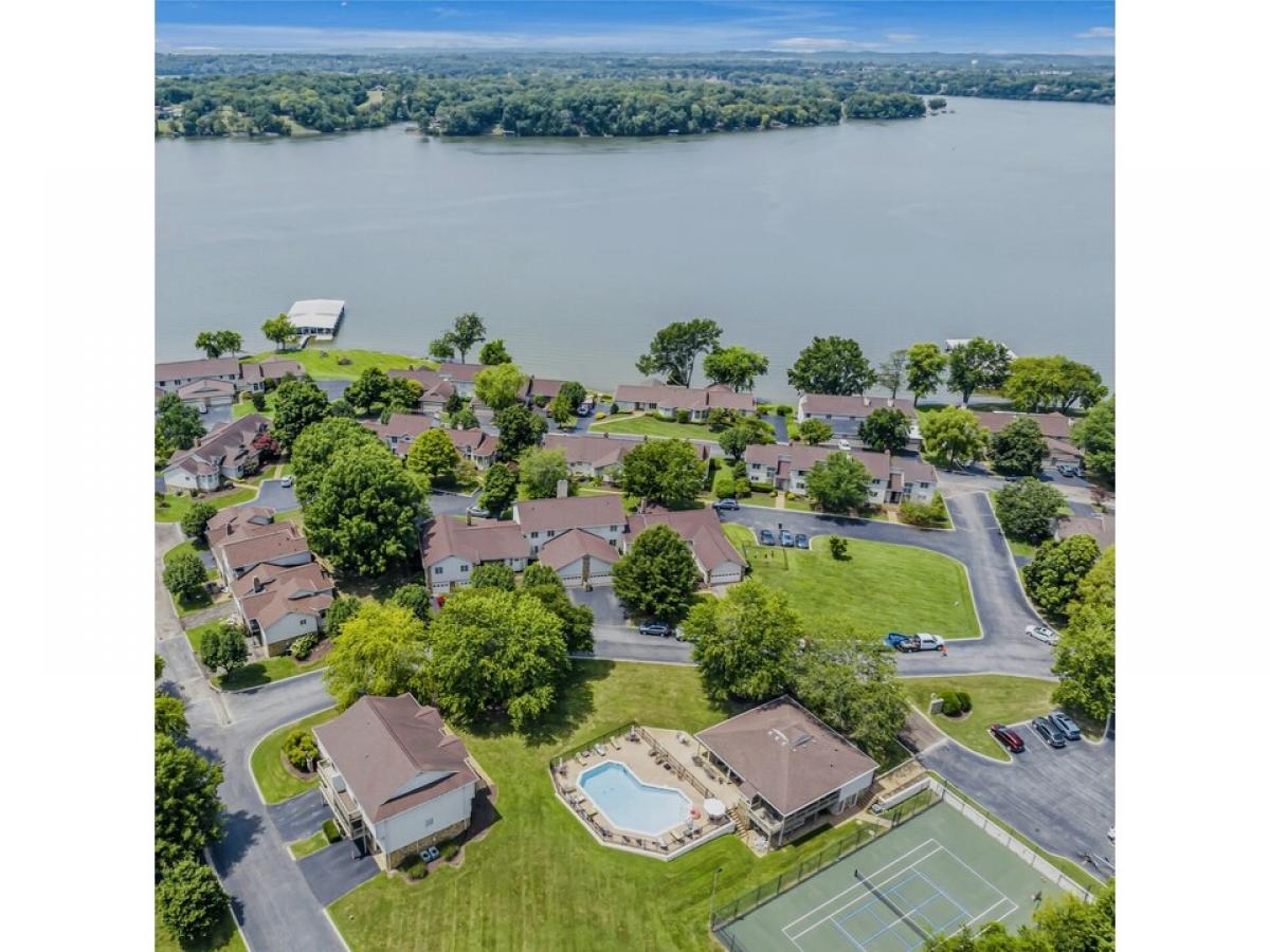 Picture of Home For Sale in Gallatin, Tennessee, United States