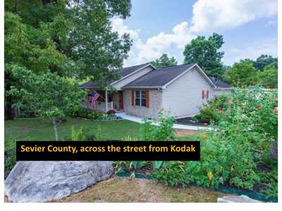 Home For Sale in Strawberry Plains, Tennessee