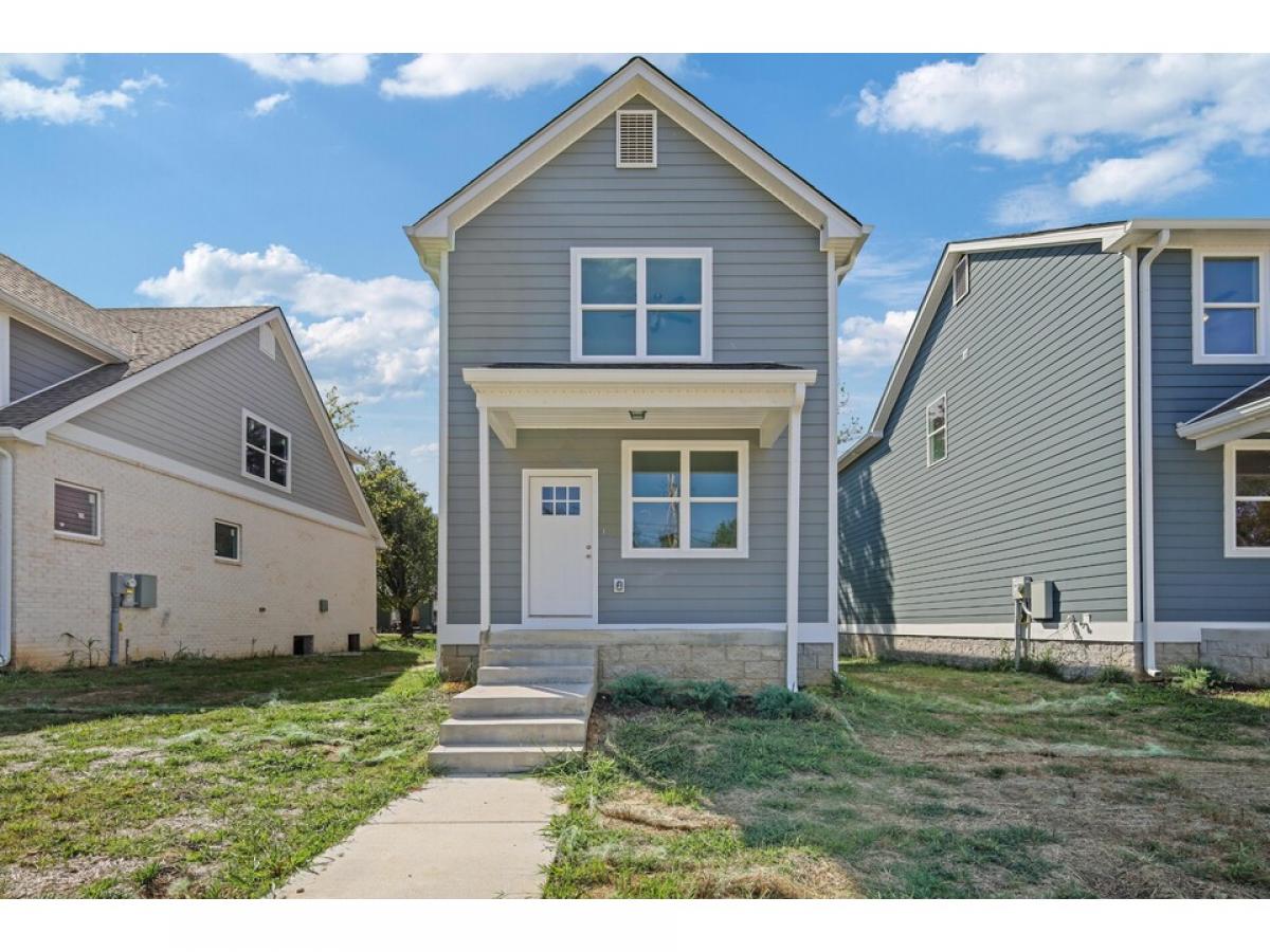 Picture of Home For Sale in Lebanon, Tennessee, United States