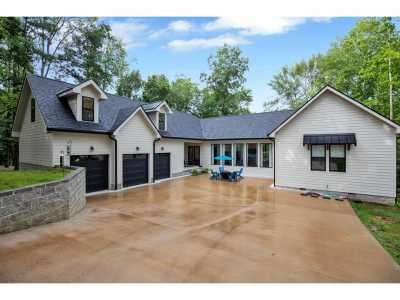 Home For Sale in Rock Island, Tennessee