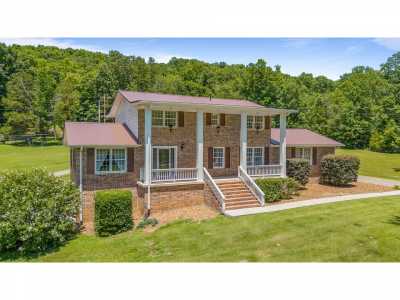 Home For Sale in Jasper, Tennessee