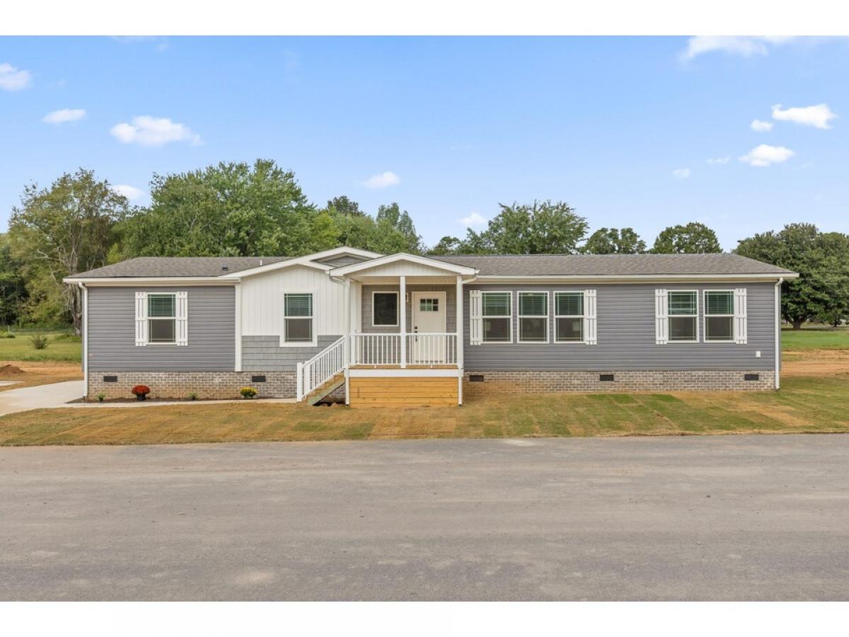 Picture of Home For Sale in Dunlap, Tennessee, United States