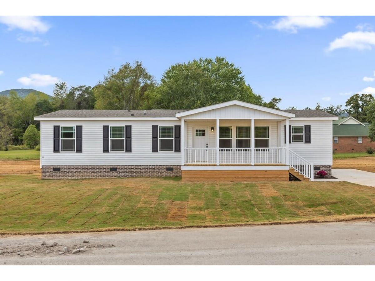 Picture of Home For Sale in Dunlap, Tennessee, United States