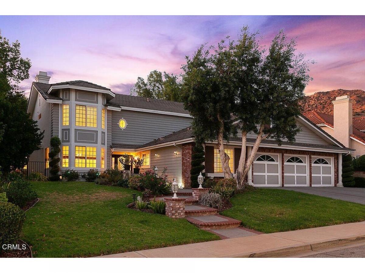 Picture of Home For Sale in Oak Park, California, United States