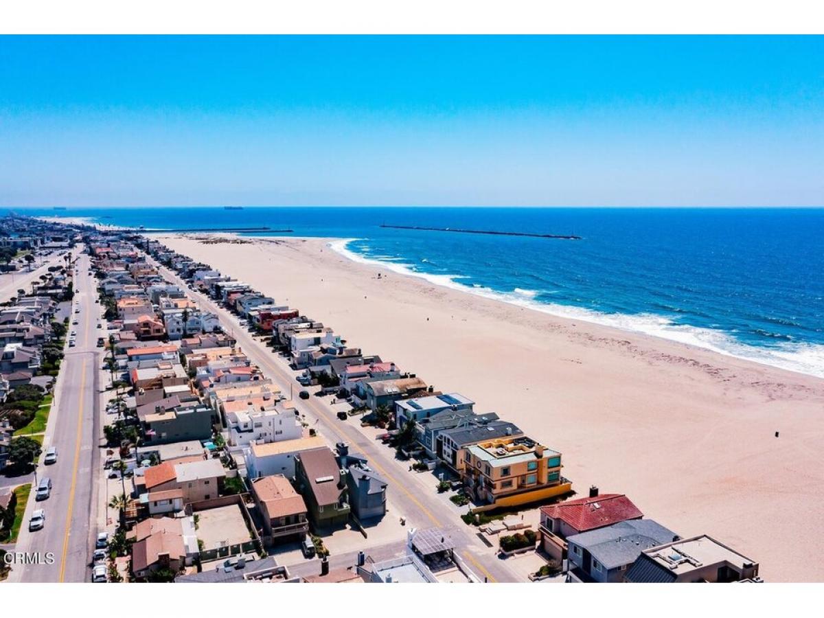 Picture of Home For Sale in Oxnard, California, United States