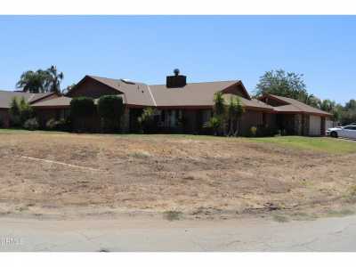 Home For Sale in Bakersfield, California