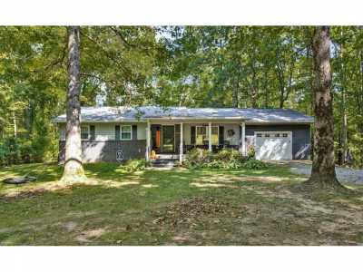 Home For Sale in Jamestown, Tennessee