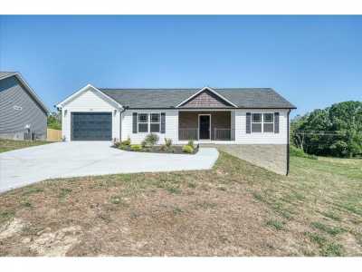 Home For Sale in Crossville, Tennessee