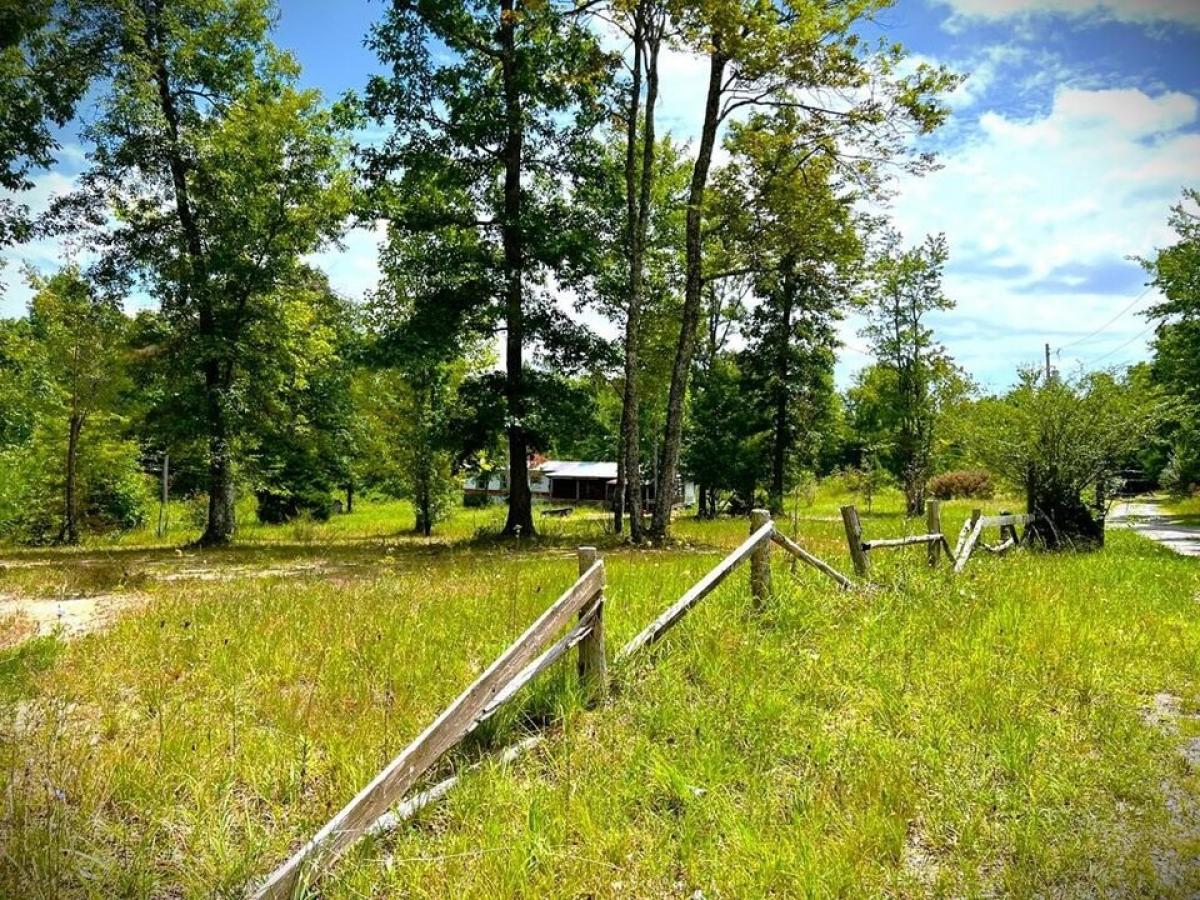 Picture of Home For Sale in Monterey, Tennessee, United States