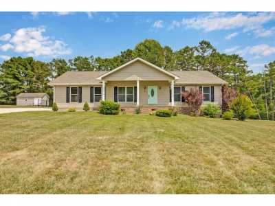 Home For Sale in Allardt, Tennessee