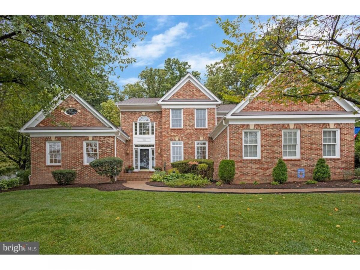 Picture of Home For Sale in Fairfax, Virginia, United States