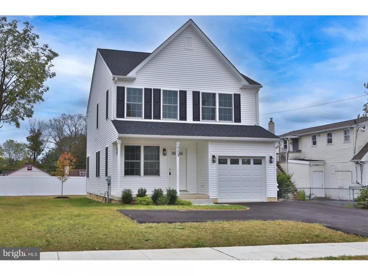 Picture of Home For Sale in Glenside, Pennsylvania, United States