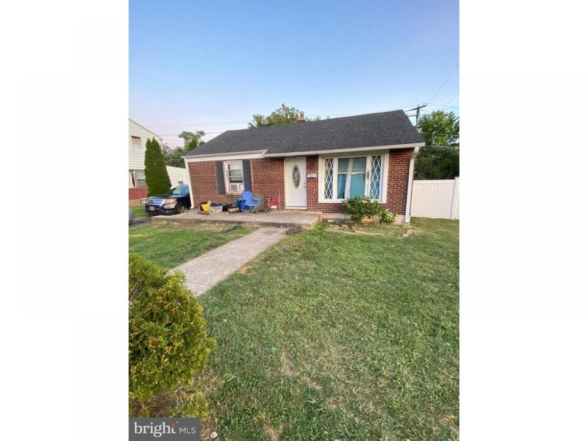 Picture of Home For Sale in Levittown, Pennsylvania, United States