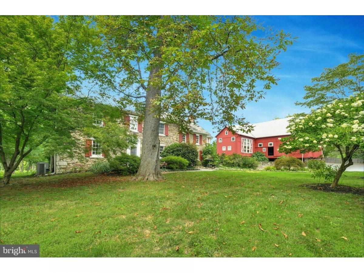 Picture of Home For Sale in Doylestown, Pennsylvania, United States